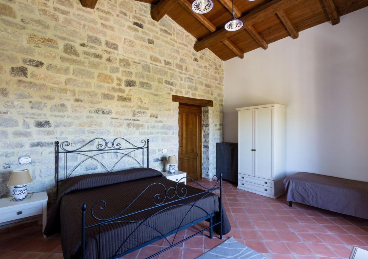 Agriturismo Torre Gialluise Gesualdo Bagian luar foto
