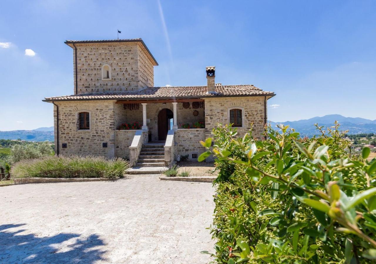 Agriturismo Torre Gialluise Gesualdo Bagian luar foto