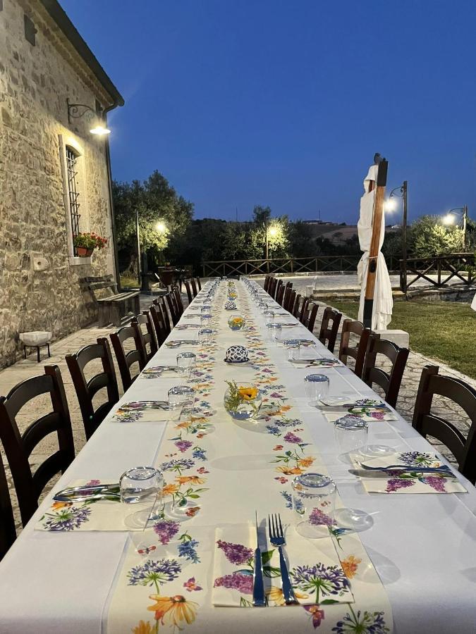Agriturismo Torre Gialluise Gesualdo Bagian luar foto