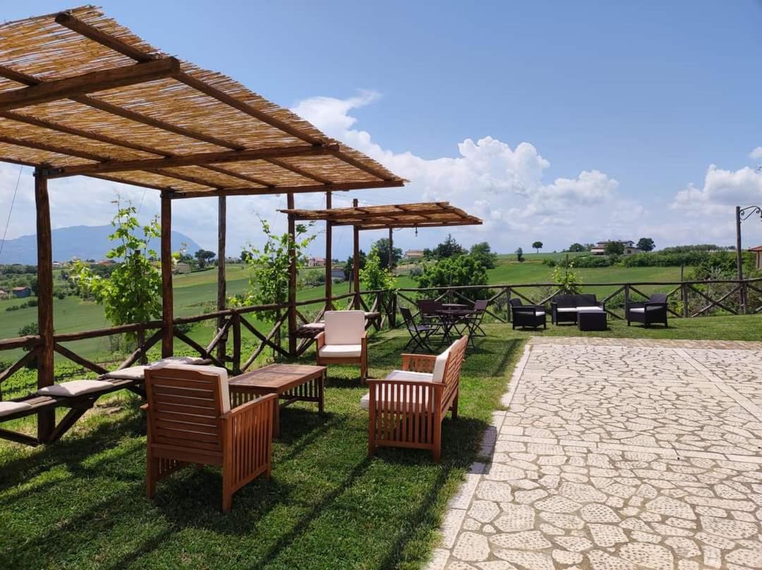 Agriturismo Torre Gialluise Gesualdo Bagian luar foto