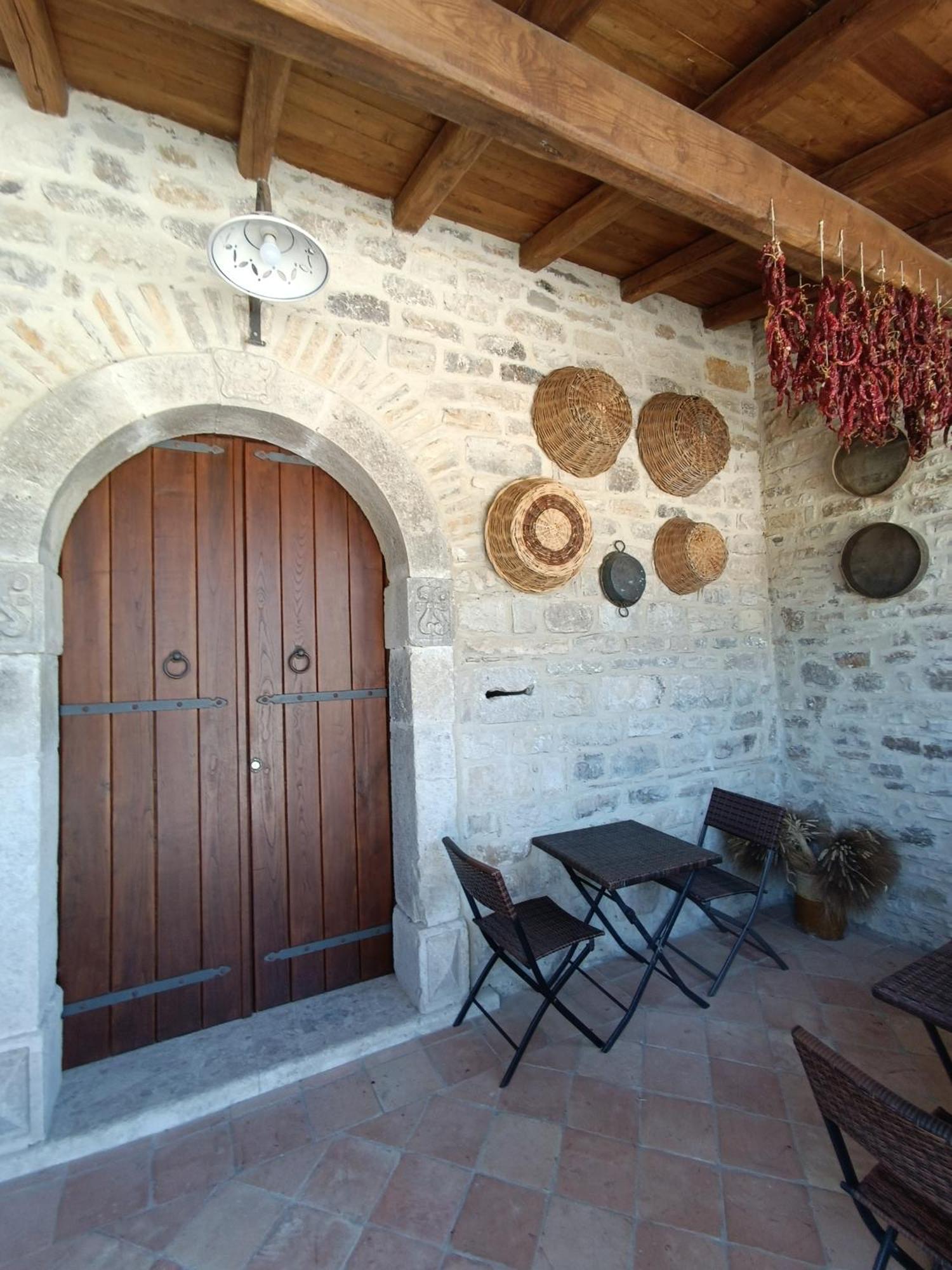 Agriturismo Torre Gialluise Gesualdo Bagian luar foto